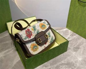 Tasarımcılar At Bitlik Tokalı Çanta Kadın Omuz Crossbody Çantalar Moda G Marka Yüksek Kaliteli Gerçek Deri Tuval Bayanlar Lüks Çiçekler Samll Çanta Elçisi Çanta