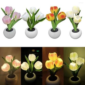 Lampy stołowe Tulip LED Nocne światło Fałszywe ozdoby lampy kwiatowej Dekoracja Dekoracja Bezprzewodowe biurko do domu Dekor ślubny