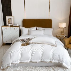 Yatak setleri Mısırlıcotton narin kapak hassas altın emziren kenar iyi örtü düz renk beyaz set yumuşak yatak tabağı yastık kılıfları