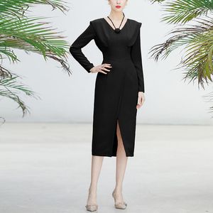 Sıradan Elbiseler Linda della 2023 Moda Tasarımcısı Kadınlar Yaz Modelleri Mizaç Siyah V-Neck Yay Slit Zarif Uzun Kollu