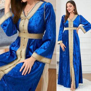 Roupas étnicas Jilbab Kaftan Velvet Dress Eid Abaya Vestidos de Muslim abayas For Women 2023 Winter Turkey Islam Robe Femme Musulmane