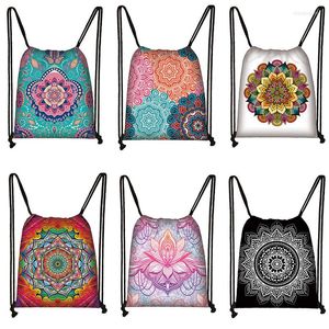 Sacolas de compras Mandala Floral Impressão Bolsa de tração Mulheres como Backpack Travel portátil Armazenamento dobrável