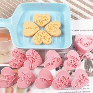 Baking Moulds Love Letter Biscuit Fondant Embosser Stamp Mold Heart Shaped Cookie Cutters Valentines Day Wedding Party Cake Decoration