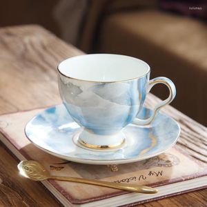 Tazze Piattini EECAMAIL Creativo Semplice Bone China Set di tazze da caffè europee Piccolo tè pomeridiano inglese in ceramica di lusso con squisito