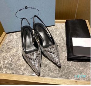 2023 Luxury Dress Shoes Ladies Designer Loafers pekade Toe High Heels Specialerbjudande Premium med låda