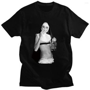 Camisetas masculinas Nun fumando camisa de bebida engraçada Designer legal verão Top presente presente Camiseta de algodão Homens de moda T-shirt Tamanho do euro