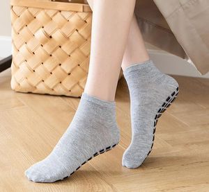 Оптовые противоскользящие носки для батута для взрослых и детей, нескользящие домашние носки для пола, спортивные носки для мальчиков, девочки, танцующие, прыгающие носки