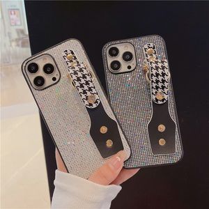 Houndstooth desen bilezik parıltılı telefon kılıfları iPhone 14 13 12 12 11 Pro Max Bilek Bant Koruyucu Koruyucu Kabuk Şok geçirmez