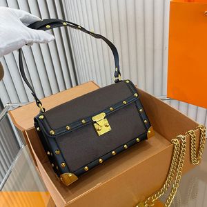 Kadın Bag Çanta Moda Omuz Zinciri Çantalar Tasarımcı Deri Çantalar Eski Çiçek Klasik Çanta Çapraz Kalıcı Kalite