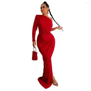 Casual Dresses Zoctuo Women's Dress 2023 Autumn Off Shoulder Pleated Solid Long Skirts Vestidos Club Partywear Robe Gown Birthday