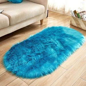 Carpets Creative Solid Color Home Faux Woolen Plush Pad Carpet Warm Foot Sofa Cold-resistant Living Room Oval Mat Rug