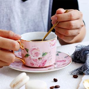 Cups Saucers European Fashion Phnom Penh Rose Ceramic Coffee Cup Household Flower Tea And Saucer Set Simple Milk With Spoon Drinkware