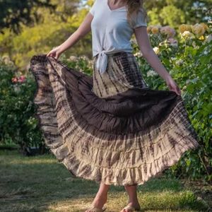 スカート女性レトロスタイルの長いスカート弾性ウエストネクタイダイプリントレディースブラック/ブラウン/グリーンのためにフリル
