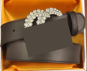 Great Litchi Rhinestone Tyst designer Bälte Kvinnor Mens Läder Svartpläterad guld Sier Ceinture Casual W Belts For Head Active