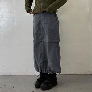 Kjolar y2k grå retro lång prepply baggy last lapptäcke ruched midi kvinnor streetwear fickor koreanska 90 -tal 2023skjolter