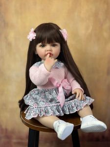 Bonecas Full Soft Silicone Body Reborn Baby Girl Boneca 55 CM 22 Polegada Realista Cabelo Longo Princesa Criança Bebe Presente de Aniversário 230105