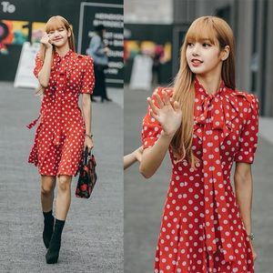 Abiti casual Kpop Celebrità coreana Fiocco Rosso Abito temperamento retrò Donna Estate Streetwear Moda Dolce Mini Dreeses a maniche corte