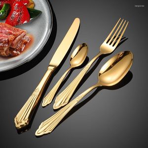 Servis uppsättningar 4st Retro Western Cutary Dining Knives Fork Spoon Rostfritt stål Gravel Relief Soppa efterrätt Luxury Table Guld Guld