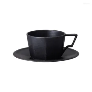 Fincan tabakları basit Japon siyah beyaz seramik kahve fincanı el yapımı çay porselen yüksek kaliteli çay fincanı ve tabak II50byd