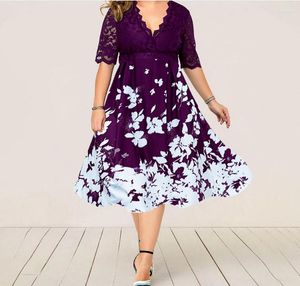 Plus Size Kleider Floral Bedrucktes Kleid 2023 Sommer Blau Spitze Patchwork Elegant Für Party Club Frauen Kurzarm Casual Midi