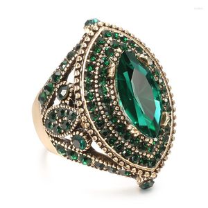 Cluster Rings Luxury Antique For Women Men Vintage Oval Green Cubic Zirconia Boho Jewelry Gold Color Charm Ethnic Wedding Party Ring