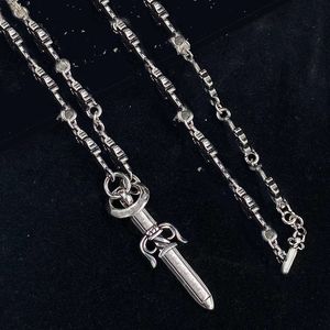 Fashion Sword Pendant Necklace Chain Bijoux för män och kvinnor Trend Personlighet Punk Cross Style Lovers Gift Hip Hop smycken med Box NRJ
