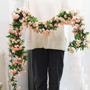 装飾的なオブジェクトの置物1PCS人工花vine 45pcs 69pcsローズDIYウェディングデコレーション偽の花の部屋の装飾壁ぶら下げガーランド植物230104