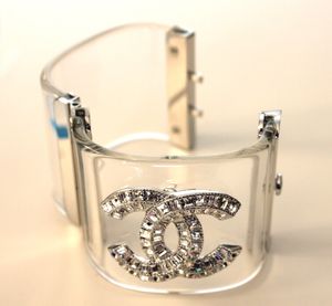 Fashion High version Acrylic bracelet bangle for lady Designer bracelets bangles for Party Wedding jewelry With paper handbag
