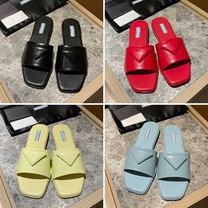 Tasarımcı Ayakkabı Kadınları Naylon Ayakkabı Gabardine Canvas Spor Keyikleri Tekerlekli Lady Eğitmenler Loafers Platformu Katı Yüksek Ayakkabı Kutusu Yüksek 5A Kalite B2R5