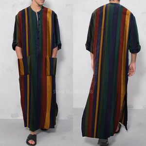 Etniska kläder muslimska mode Jubba Thobe Men Islamiska arabiska kläder randig fickan runt krage långärmad pullover kaftan linne vintage