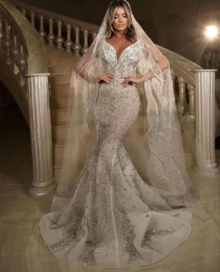 Abiti da sposa a sirena di lusso senza maniche scollo a V diamanti lucenti applicazioni di pizzo perline scintillanti lunghezza del pavimento abito da sposa cavo abiti da sposa maniche abiti da sposa