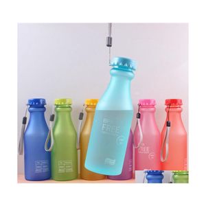 Bottiglie d'acqua Creative 550Ml Bottiglia di soda smerigliata Plastica Portatile Dropproof Moda Studenti Tazze sportive Vtky2372 Drop Delivery Home Dhg0Z