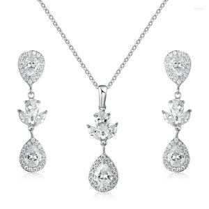 Kolczyki naszyjne Zestaw marki Weimanjingdian High Qualiry Elegancka gruszka kropla Cubic CZ Crystal and Earring Bridal Wedding Jewelry