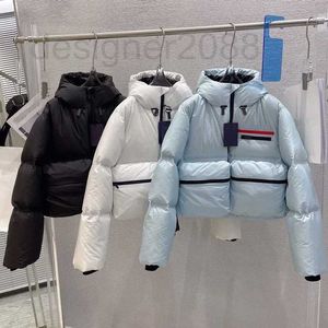 Kadınlar Down Parkas Designer Ceket P Ev Jacks Kadın Metal Üçgen Kış Paltosu Sıcak Küfür Katlar S/M/L XQE8