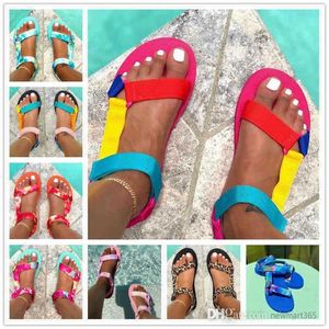 Kvinnor Summer Sandals Beach Slides Gladiator Plus Size Plat Platform Slippers Beachwear Bohemia Candy Color Solid Bekväm grossist