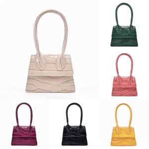 حقيبة جديدة من Crossbody J Totes Little Letter Designer Handbag Fashion Women Cross Body Poundes Bag Messenger Bag Square Square Counter Bag