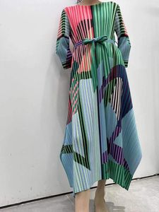 Lässige Kleider Miyake Plissee Kleid 2023 Springgürtel Plus Größe Designer Mode französische elegante ethnische Kleidung