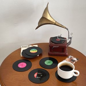 Mats Pads 2 4 6pcs Retro Vinyl Record Cup Coaster Anti slip Coffee Coasters Heat Resistant Music Drink Mug Mat Table Placemat Home Decor 230105