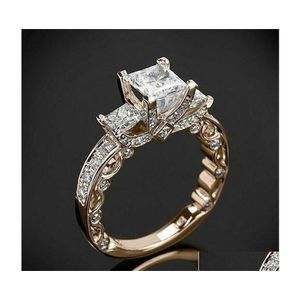 Bröllopsringar Victoria Wieck Vintage Jewelry 925 Sterling Sier Rose Gold Fill Three Stone Princess Cut White Topaz Cz Diamond Party Dh2st
