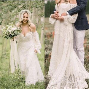 2023 Boho Lace Wedding Dresses Bridal Gown Off the Shoulder Long Sleeves Ruched Pleats Sweep Train A Line Beach Country Custom Made Plus Size Vestido De Novia