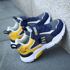 Tênis Four Seasons Sapatos de esportes de moda infantil garotos correndo de lazer respirável ao ar livre crianças leves 230106