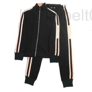 Tute da uomo firmate Giacche invernali di abbigliamento sportivo da uomo con tuta manica lunga pantaloni da jogging casual tuta abbigliamento set da 2 pezzi felpa taglia asiatica EG13