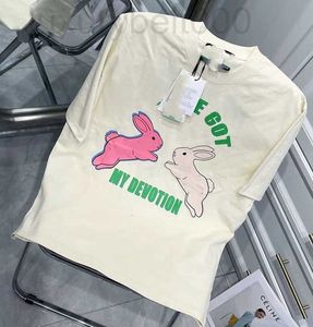 女性用Tシャツデザイナー春夏新しいかわいいウサギの文字プルオーバーラウンドネックTシャツメンズヘアDey6