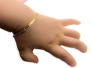 Nom de nom de bébé Bar bracelet 16k Gold plaqué Dainty Stamp à main personnalisé Enfants personnalisés Childre