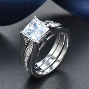 Anelli a grappolo Liquidazione magazzino Vintage Princess Cut 3,51 ct Diamante simulato 2 pezzi Set di fedi nuziali in argento sterling 925 Gioielli di fidanzamento