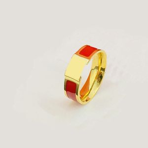 anello in titanio dal design di design anelli d'amore gioielli classici di lusso per uomini e donne anelli per coppie stile moderno lettera a fascia regalo di anniversario matrimonio
