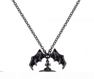 Queen Mother Demon Evil Titanium Black Wings Diamond Saturn ожерелье Super Cool Punk Bat6525396