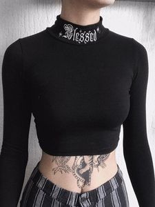 Женская футболка женская черная бодиконсокол с длинным рукавом
