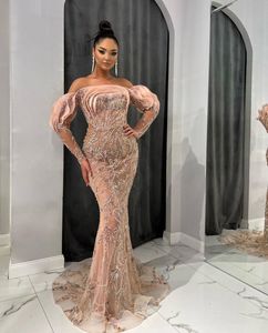 Abiti da ballo a sirena rosa Maniche lunghe Bateau Appliques Paillettes scintillanti Pizzo 3D Perline cave Lunghezza del pavimento Ricamo Abiti da sera convenzionali Plus Size Custom Made