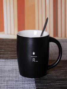 16 unz Classic Starbucks Reserve Matte Black Mug Prosty styl 40 rocznicy Memorial Edition R Letter Ceramic Coffee Cup z pokrywką S9456299